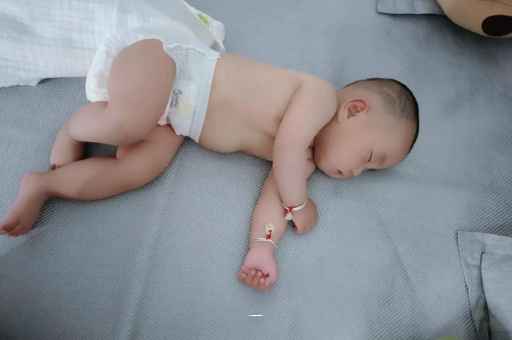 苍南宝宝老打喷嚏怎么办